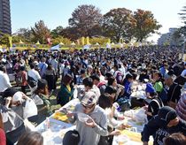 宇都宮餃子祭り始まる