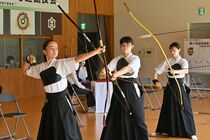 とちぎ国体会期前競技第３日・弓道成年女子遠的
