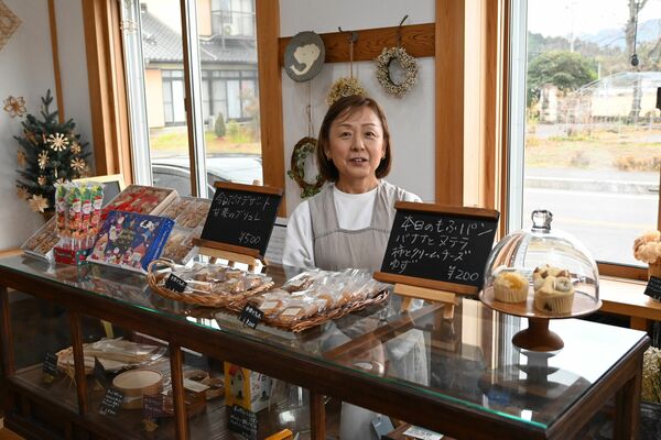 店頭に立つ福田さん