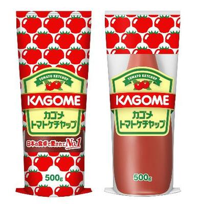 「カゴメトマトケチャップ」。従来の外袋(左)から印刷部分を減らし一部を透明にする