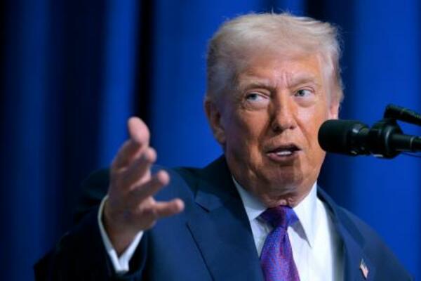 トランプ米大統領=19日、ワシントン(ゲッティ=共同)