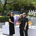 沖縄・祈念公園の塔で慰霊祭　荒井退造ら「島守」悼む　平和大行進には栃木県遺族会から３人参加