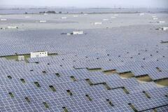 【エネルギーの転換】再エネ急拡大、原発は停滞