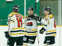 神戸を完封 ３連勝