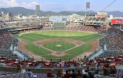 広島県警がマツダスタジアム捜索