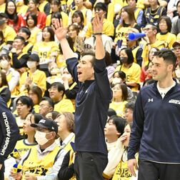 宇都宮ブレックス・コロネル監督の意味ある猛抗議　戦う姿勢でファンの熱量最高潮に　千葉Ｊ戦