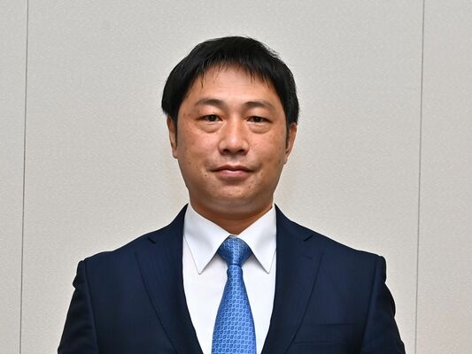 小池篤史氏