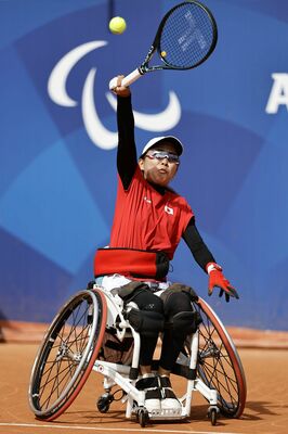 女子シングルス２回戦　プレーする大谷桃子＝パリ（共同）