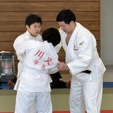 市貝出身の熊代佑輔さん、故郷で初の柔道教室　小中学生に技伝授