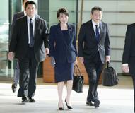 政府、8.6兆円暫定予算提出