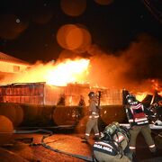 真岡で建物火災　作業小屋や納屋など全焼