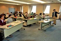 ■宇都宮市東図書館／新聞から「文章術」学ぶ