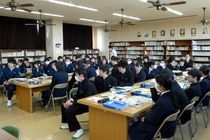 真岡・物部中　新聞に興味持つ