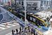 けん引され、ＪＲ宇都宮駅東口停留場付近の脱線現場を離れるＬＲＴ車両＝19日午前11時15分、宇都宮市宮みらい