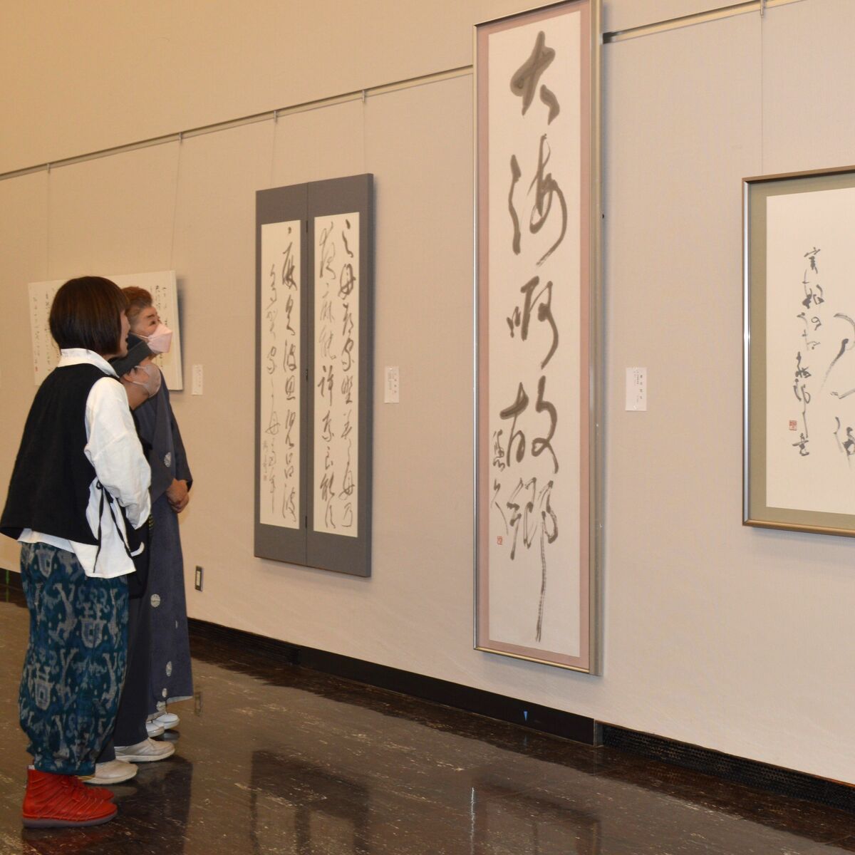 淡墨で深み表現 宇都宮で14日まで書展 69人の力作並ぶ｜県内主要,地域
