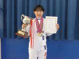 フェンシングの全国小学生大会で石崎結衣さんが県勢初の日本一に