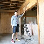 足利の作家・原さん、築70年の古民家から現代アート発信　展示会に向け改…