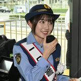 元モー娘。森戸知沙希さんが一日署長　LRT車内やベルモールで交通安全PR