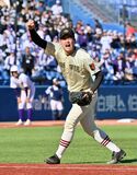 作新、逆転で栃木県勢初の決勝へ　関東一（東京）に８－６　明治神宮野球大会