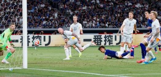 サッカーＷ杯壮行、日本が勝利