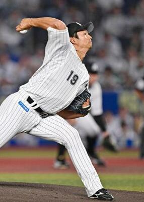 　西武戦に先発したロッテ・唐川＝ＺＯＺＯマリン