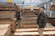 国産広葉樹使った家具の活用広まる