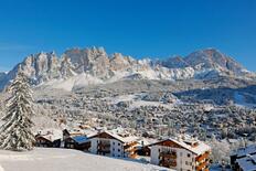五輪開催地７０年ぶりの祭典待つ