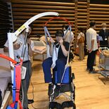 若い力と福祉の現場つなぐ　道の駅日光で介護用品の展示会　今市高生も運営…
