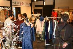 着物リメーク１００点展示販売
