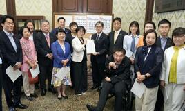 空襲被害救済へ野党が法案提出