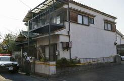 浴槽遺体は窒息死、殺人か