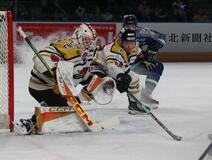 逆転許し連勝止まる