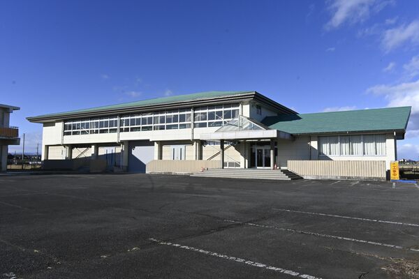 山田錦栽培研究所に有償譲渡された旧吉田西小体育館