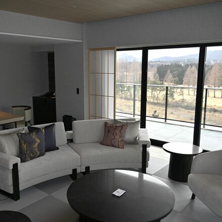 日光に完全会員制の高級リゾートホテルが27日開業　日光連山望む客室、全室に自家源泉のビューバス