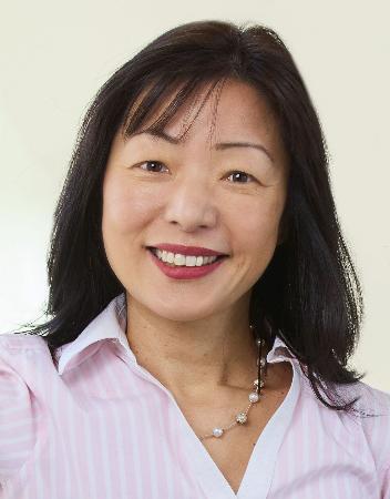 岩崎明子教授(Robert Lisak,YSM、慶応大提供)