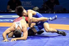 世界レスリング高橋海大が決勝へ