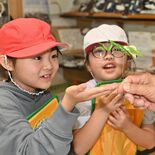 実寸大の昆虫を再現、材料はなんと...　子どもたちもびっくり　鹿沼の工…