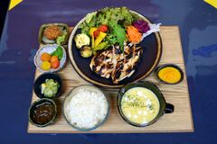 【グルメ探訪】健康志向と満足感両立　鶏むね肉のソテー　なるべくや（小山）