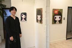 少女の多彩な表情描く