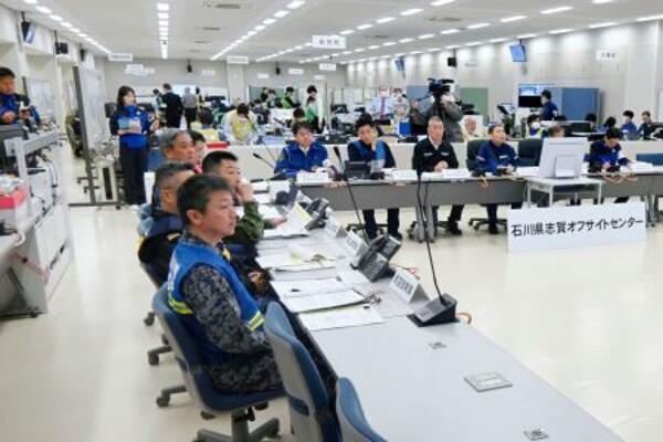 　防災訓練が行われた石川県志賀町のオフサイトセンター＝２４日午前
