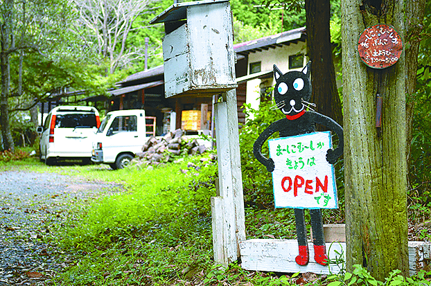 まーしこ・むーしか文庫には、たくさんの本と楽しい時間が流れています