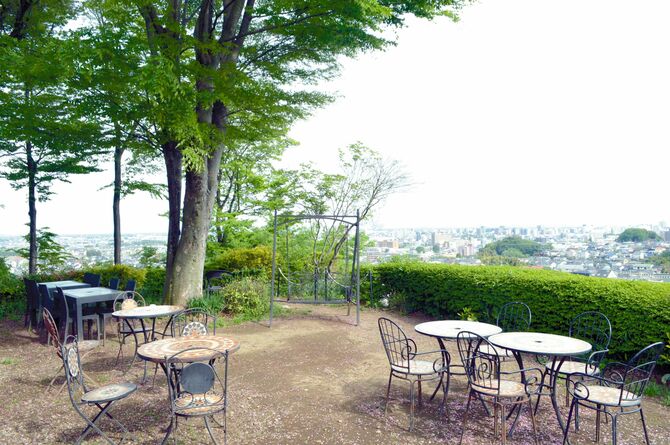 宇都宮の街を見渡す丘の上。手ぶらバーベキュー（要予約）も大好評です
