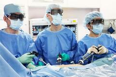 胸腔鏡手術、食道がん標準治療に