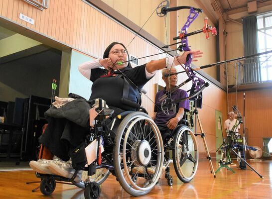 女子の大会記録更新を狙い、練習に励む堀江