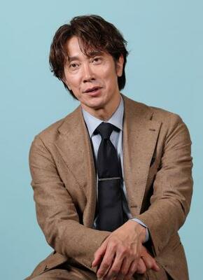 　「魚の中で孤独に過ごすヨナに、ルーマニアで一人、芝居を作り上げようとする自分を重ねていた」と話す佐々木蔵之介