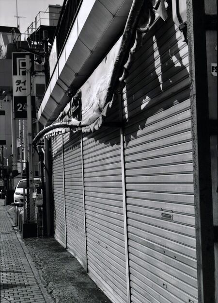 「破れたシート」篠崎隆夫（宇都宮）