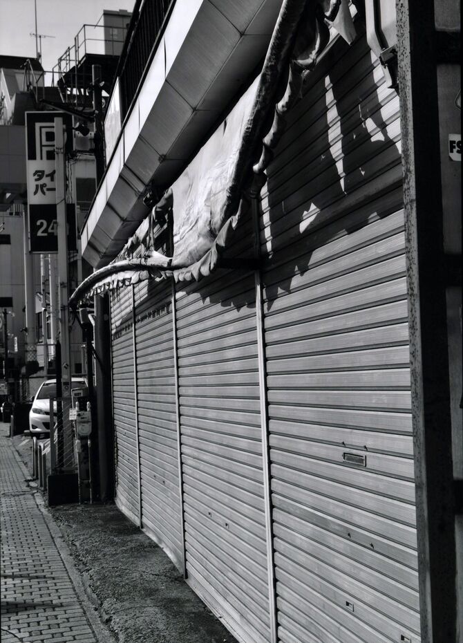 「破れたシート」篠崎隆夫（宇都宮）