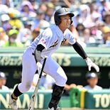 好機の一打 勢い生む　石橋、悲願の甲子園１勝　四回に下位打線奮起
