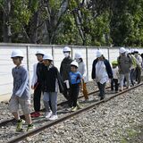 廃線じゃない…小山で貨物専用「高岳専用線」歩くモニターツアー　イチゴ狩りも