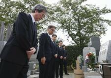 元顧問遺族に直接謝罪　